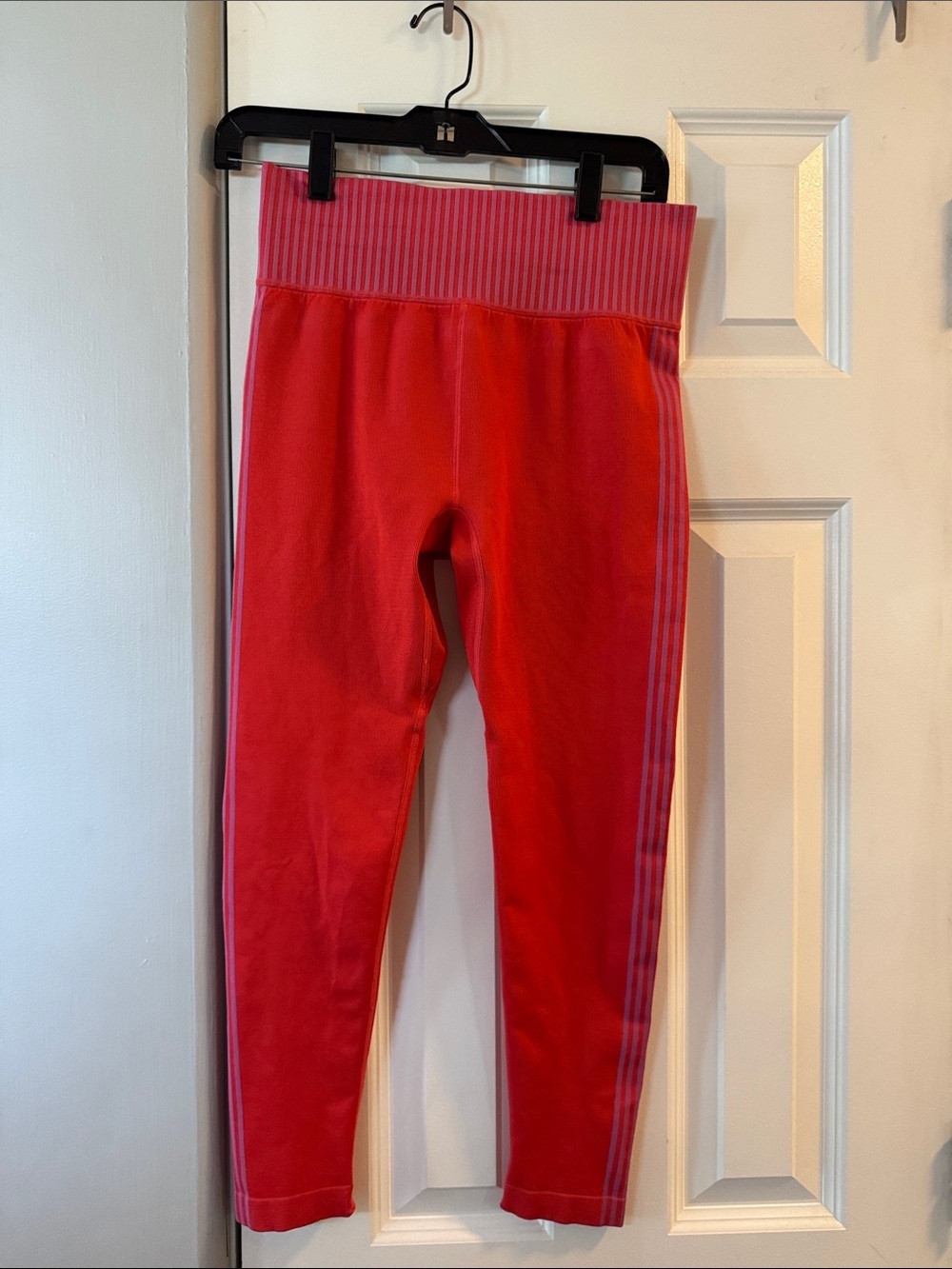 Sage Collective Red/Pink Leggings
